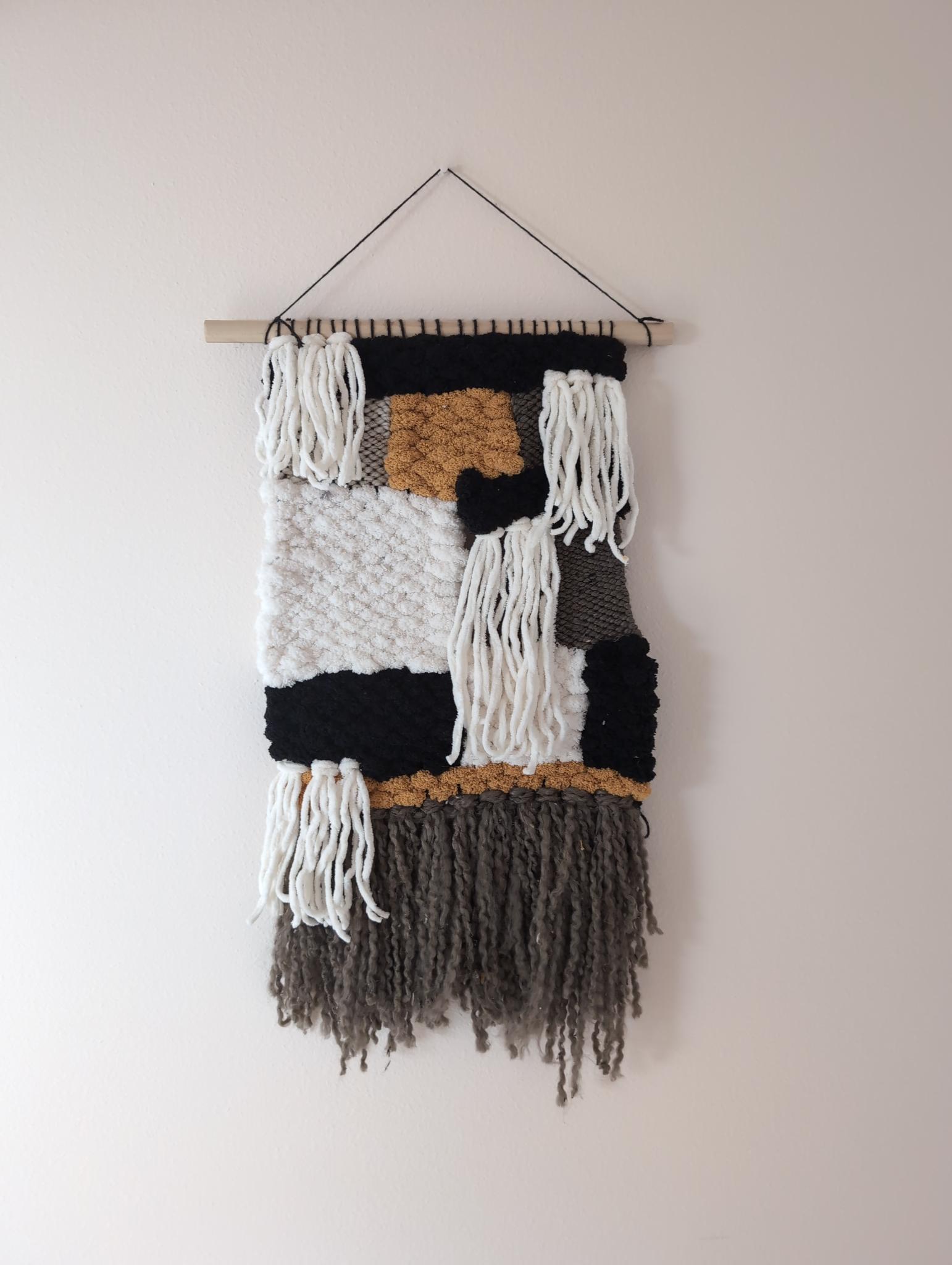 Vulfmon inspired gold weaving